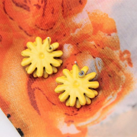 🌺Daisy sweet cute Sunflower smile face stud earring - Picture 7 of 11